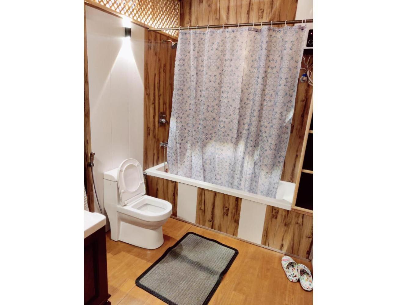 Homestay Royal Dandoo Palace,