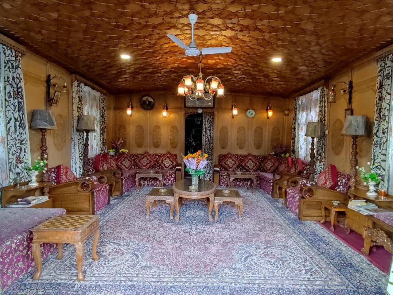 Heritage Amina Group Of Houseboats Hotel