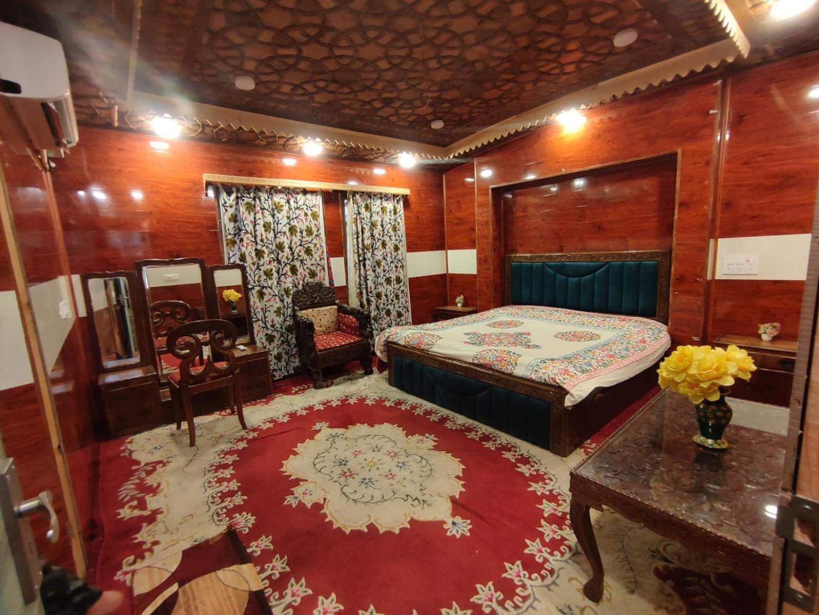 Heritage Amina Group Of Houseboats 4* Srinagar (Jammu and Kashmir)