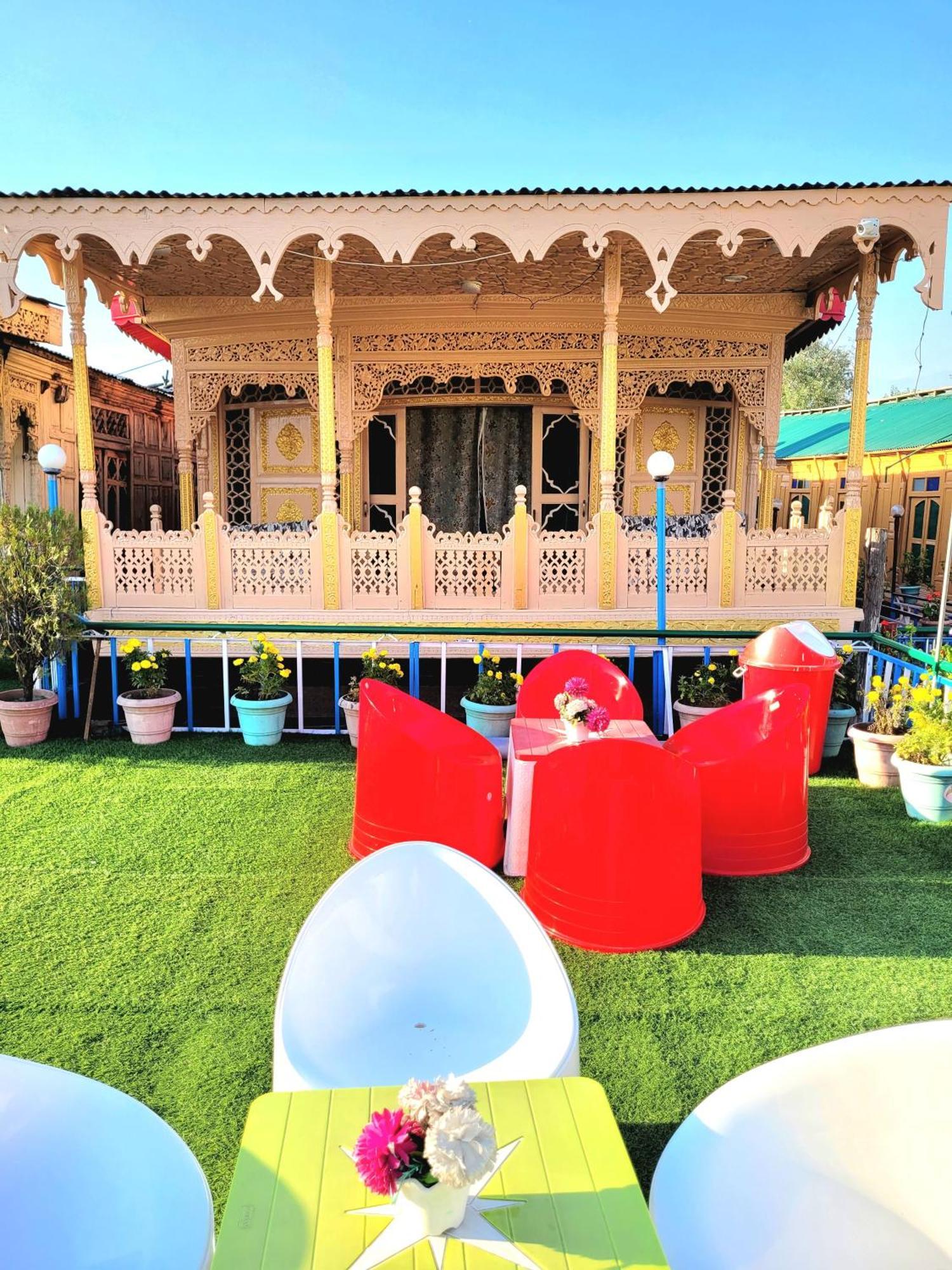 Botel Aziz Group Of Houseboats Srinagar (Jammu and Kashmir)