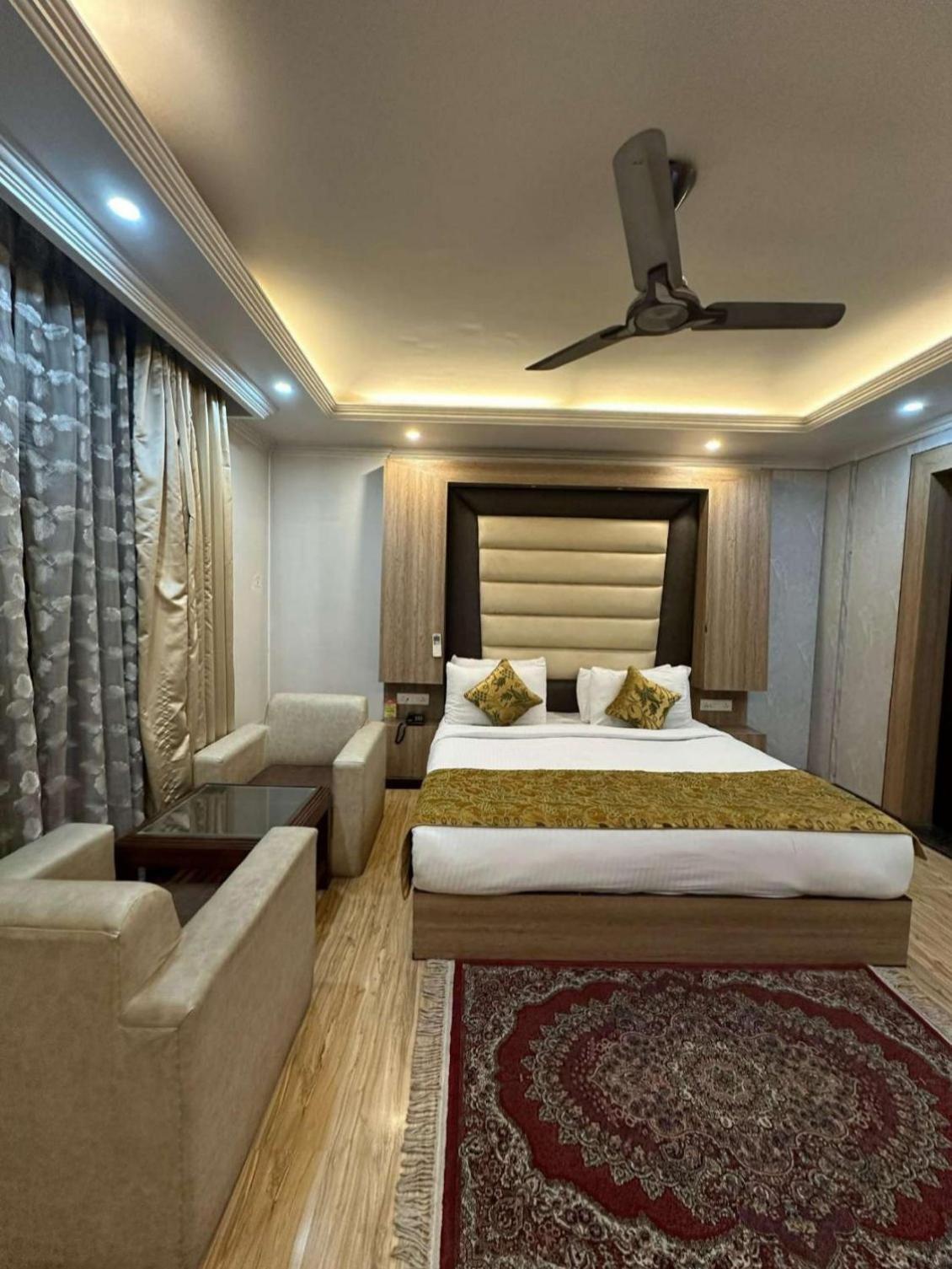 The Crystal 5* Srinagar (Jammu and Kashmir)