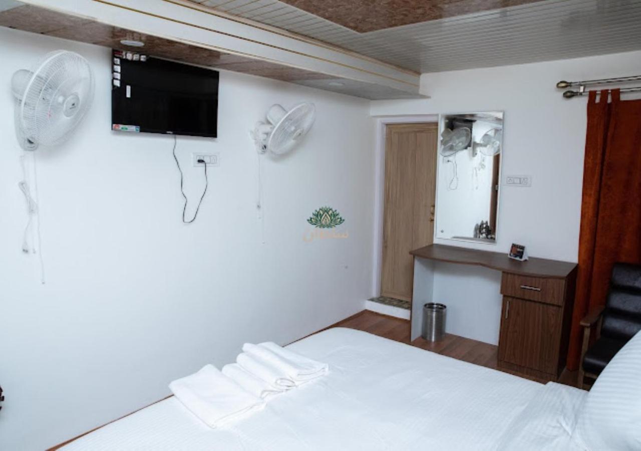 Hotel Sultan Residency Srinagar (Jammu and Kashmir)