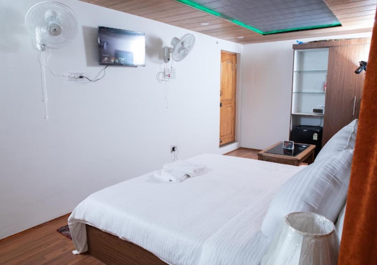 Hotel Sultan Residency Srinagar (Jammu and Kashmir)