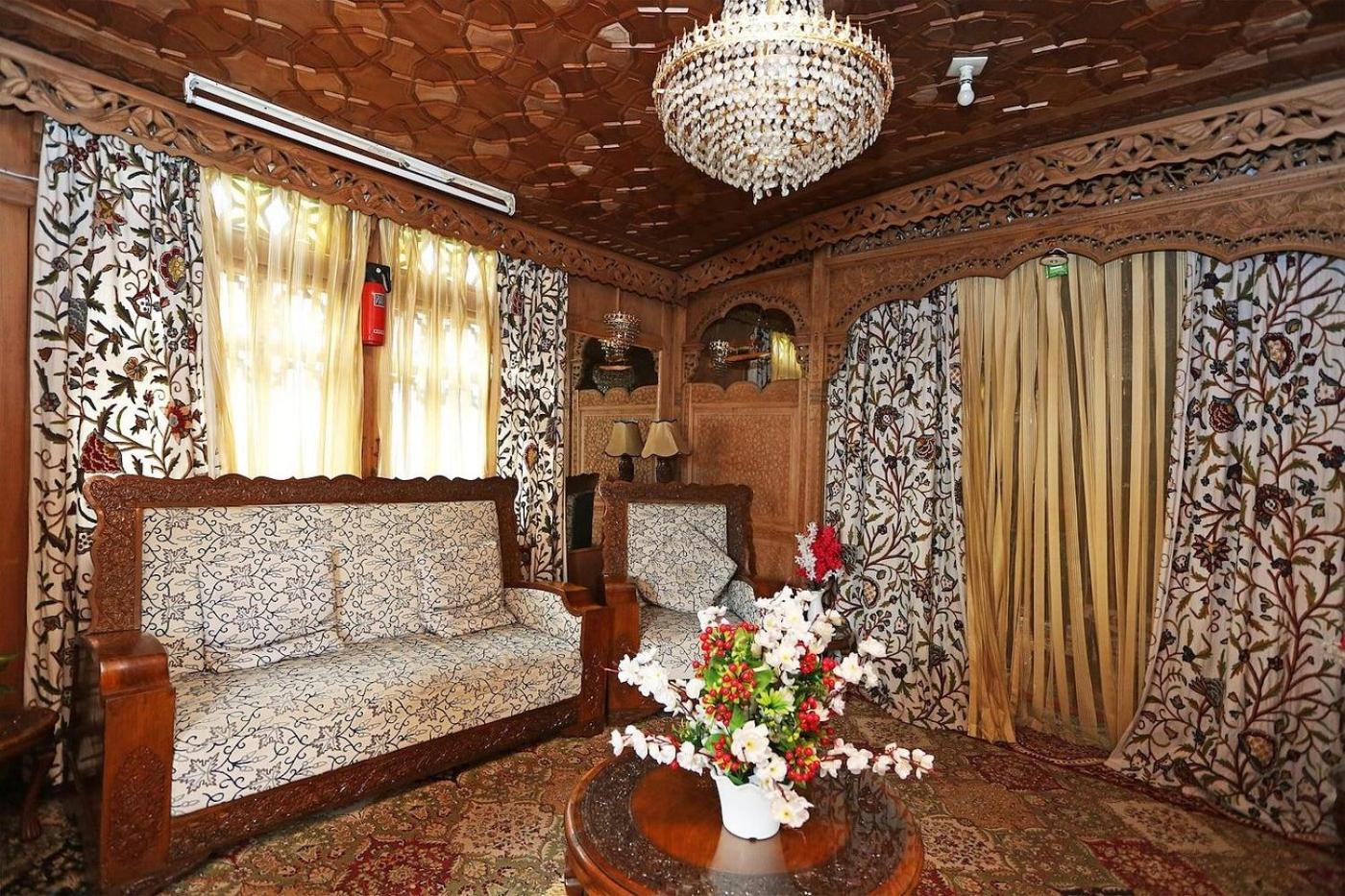 Hotel Swift Houseboats