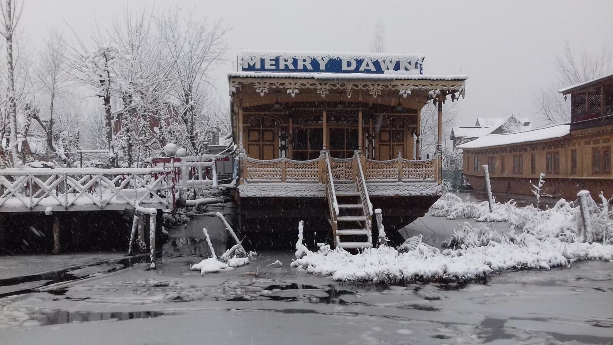 Merry Dawn Houseboat Srinagar (Jammu and Kashmir)