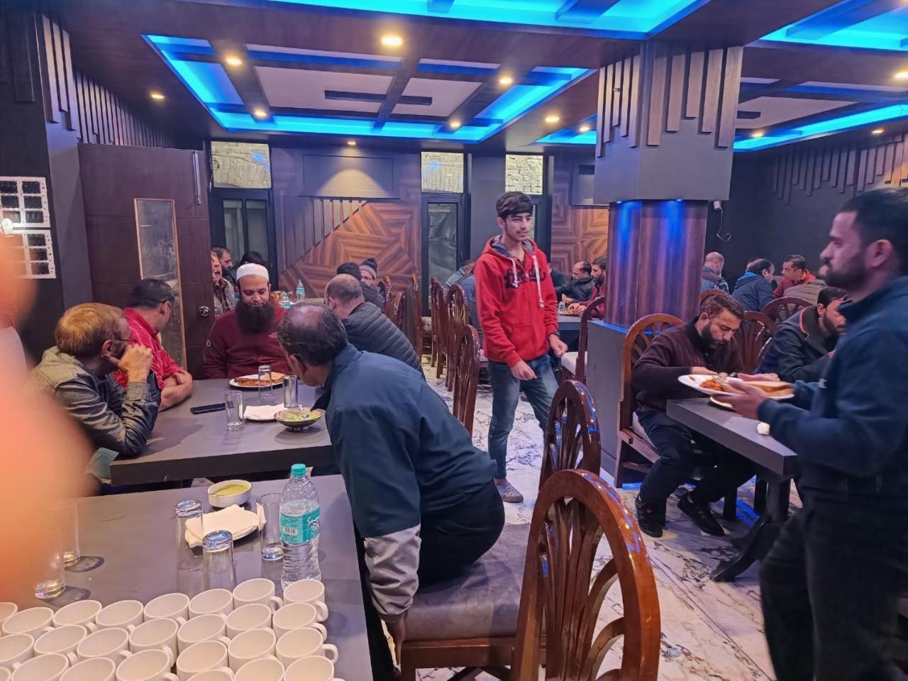 Hotel Ruby And Restaurant Srinagar (Jammu and Kashmir)