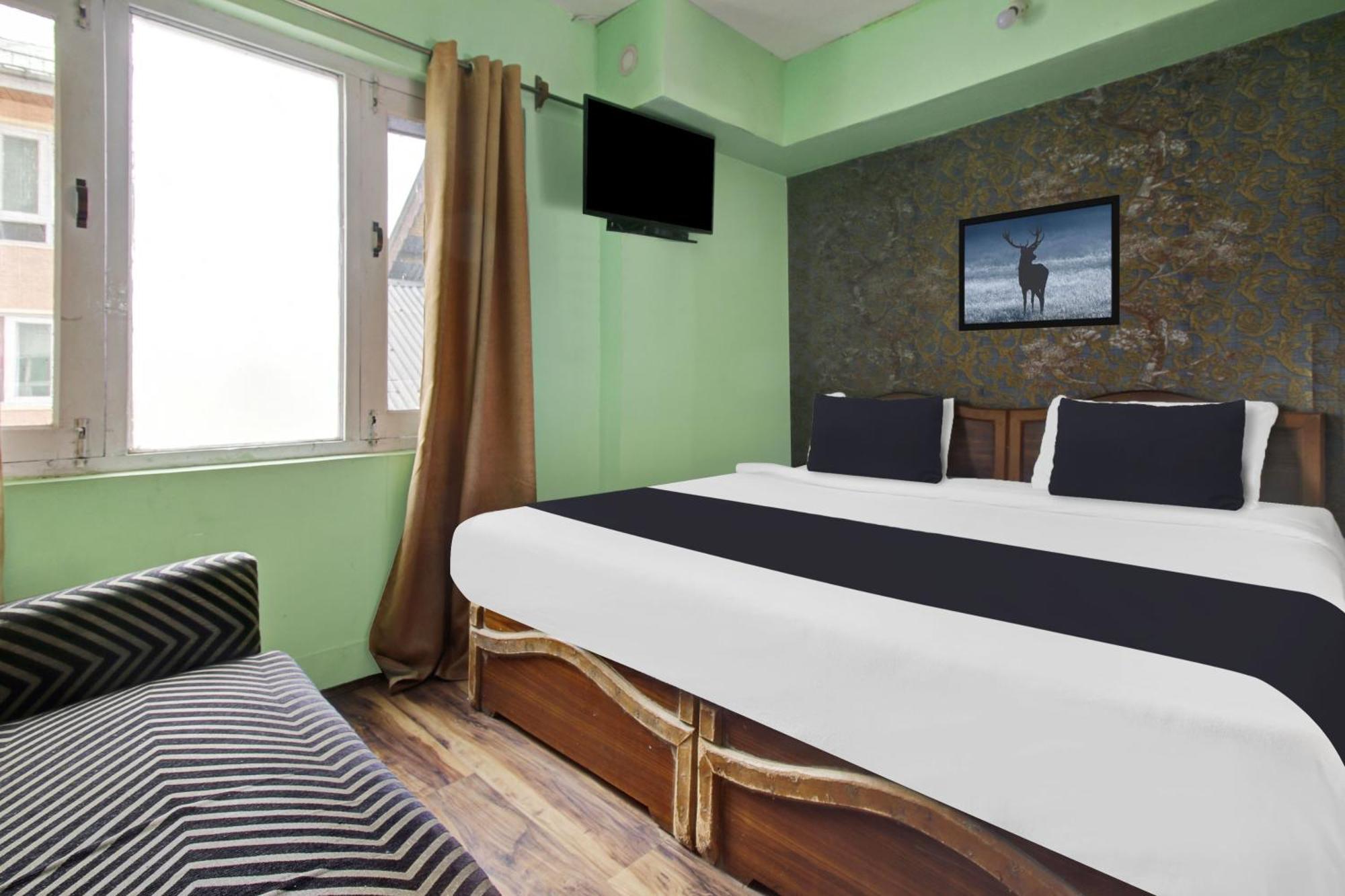 Super Collection O Rajbagh Formerly Lavender Hotel Srinagar (Jammu and Kashmir)