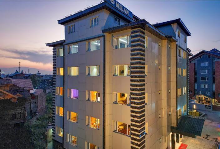Hotel Milan Srinagar (Jammu and Kashmir)