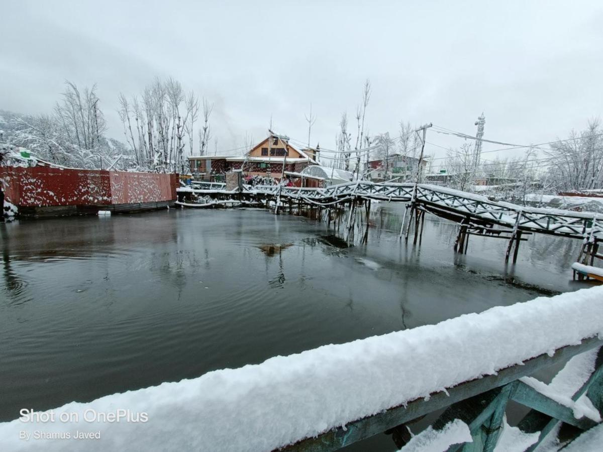 Shamus Javed Homestay Srinagar (Jammu and Kashmir)