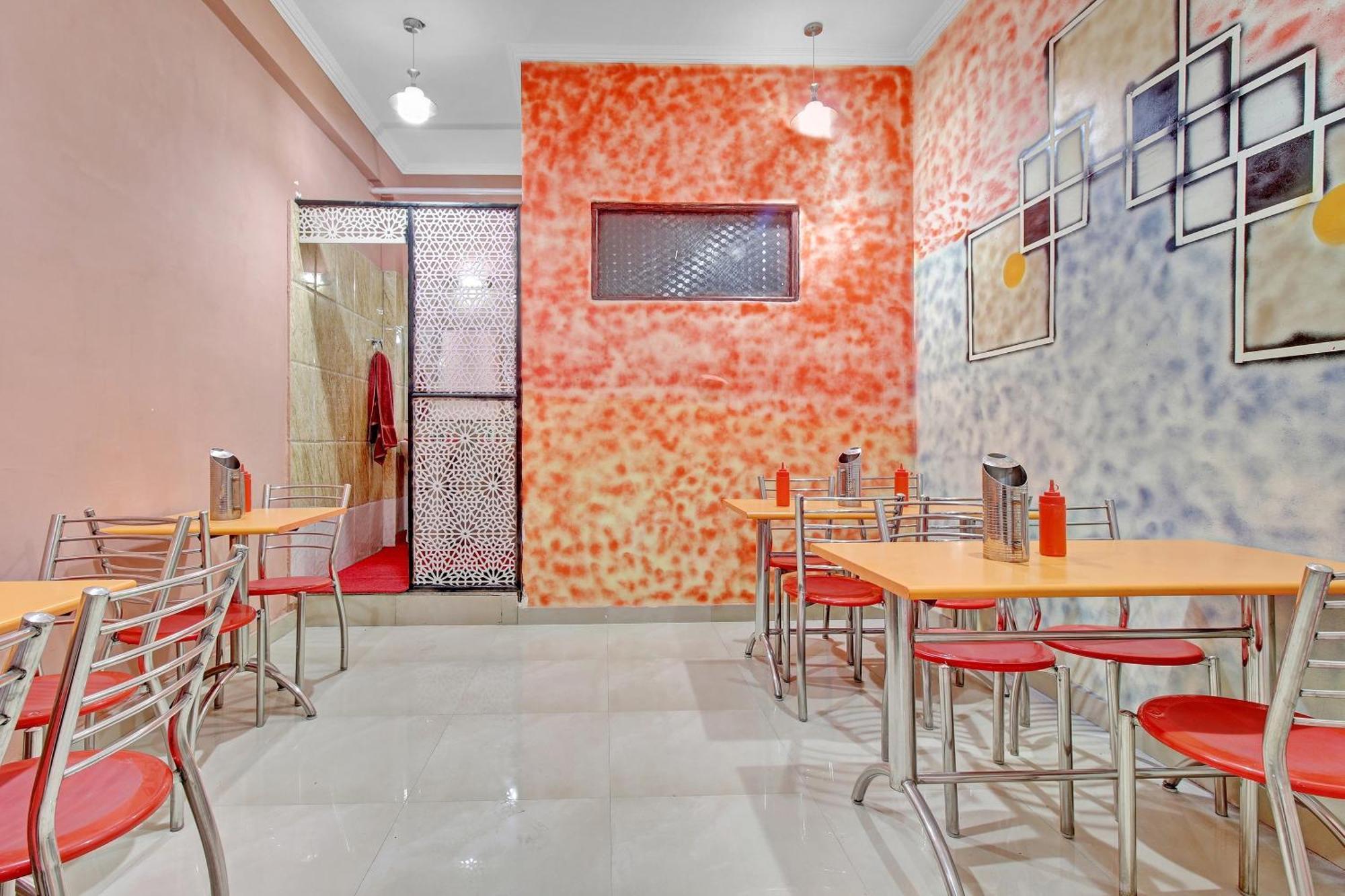 Hotel O 84461 Shaani Srinagar (Jammu and Kashmir)