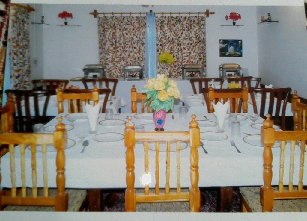 Basera Residency Guest house 3*