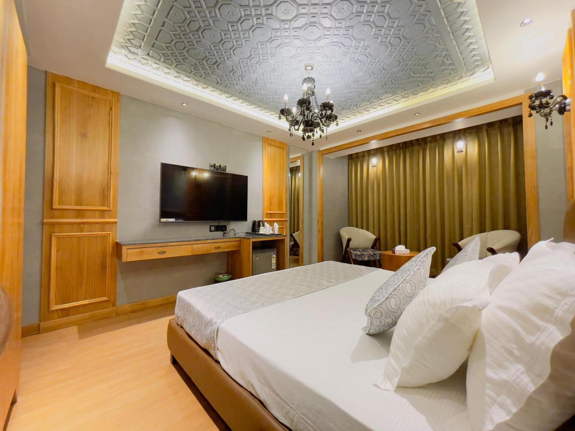 Paradise Premium Hotel Durgjan