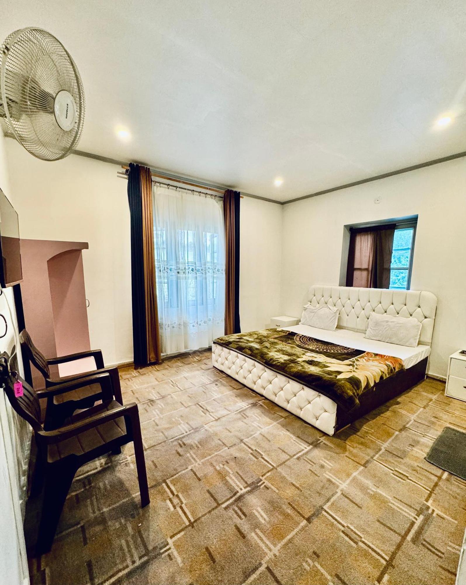 Olive Venture H&r 3* Srinagar (Jammu and Kashmir)