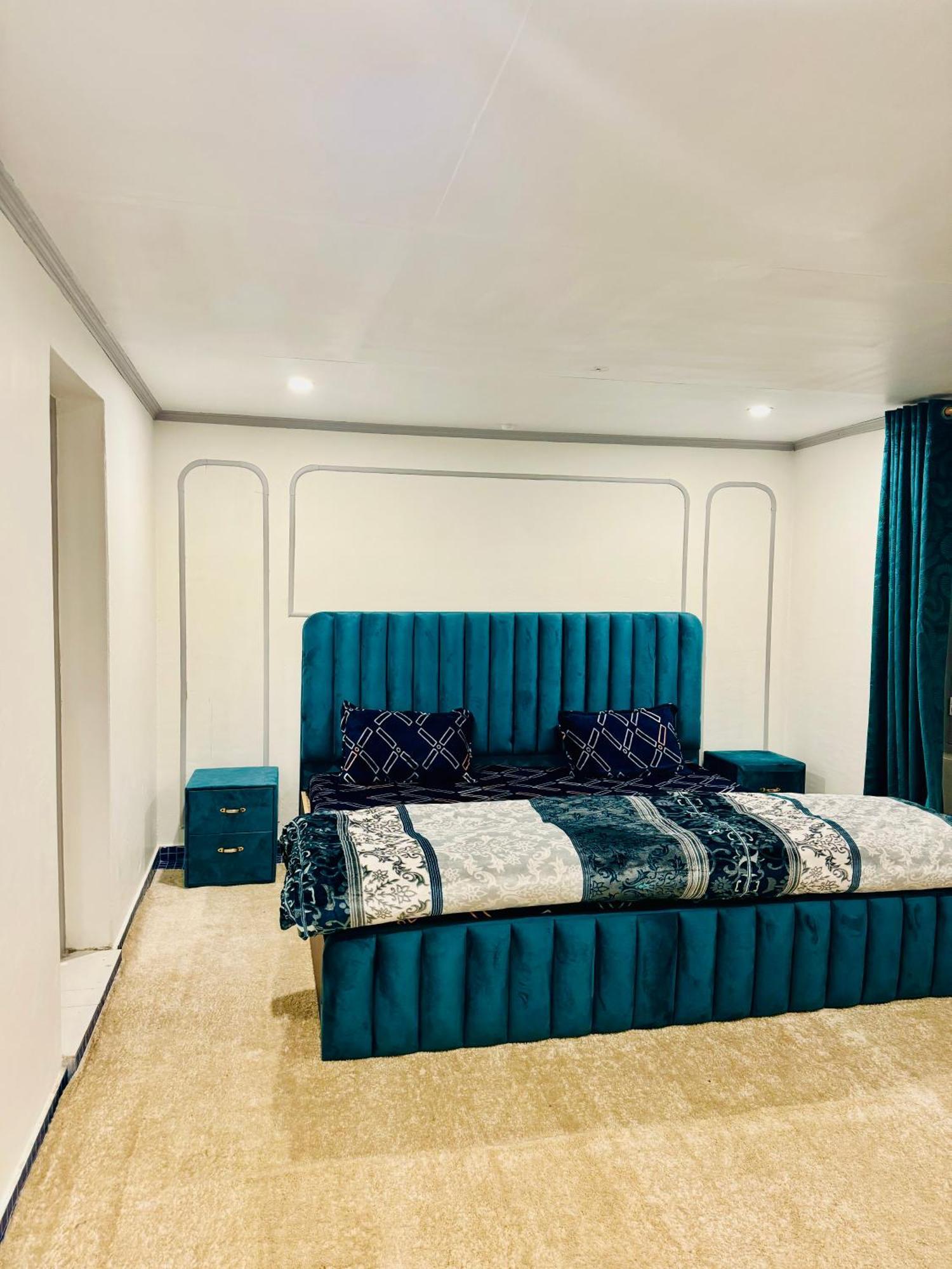 Olive Venture H&r 3* Srinagar (Jammu and Kashmir)