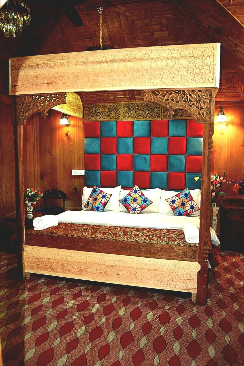 Heritage Amina Group Of Houseboats Hotel