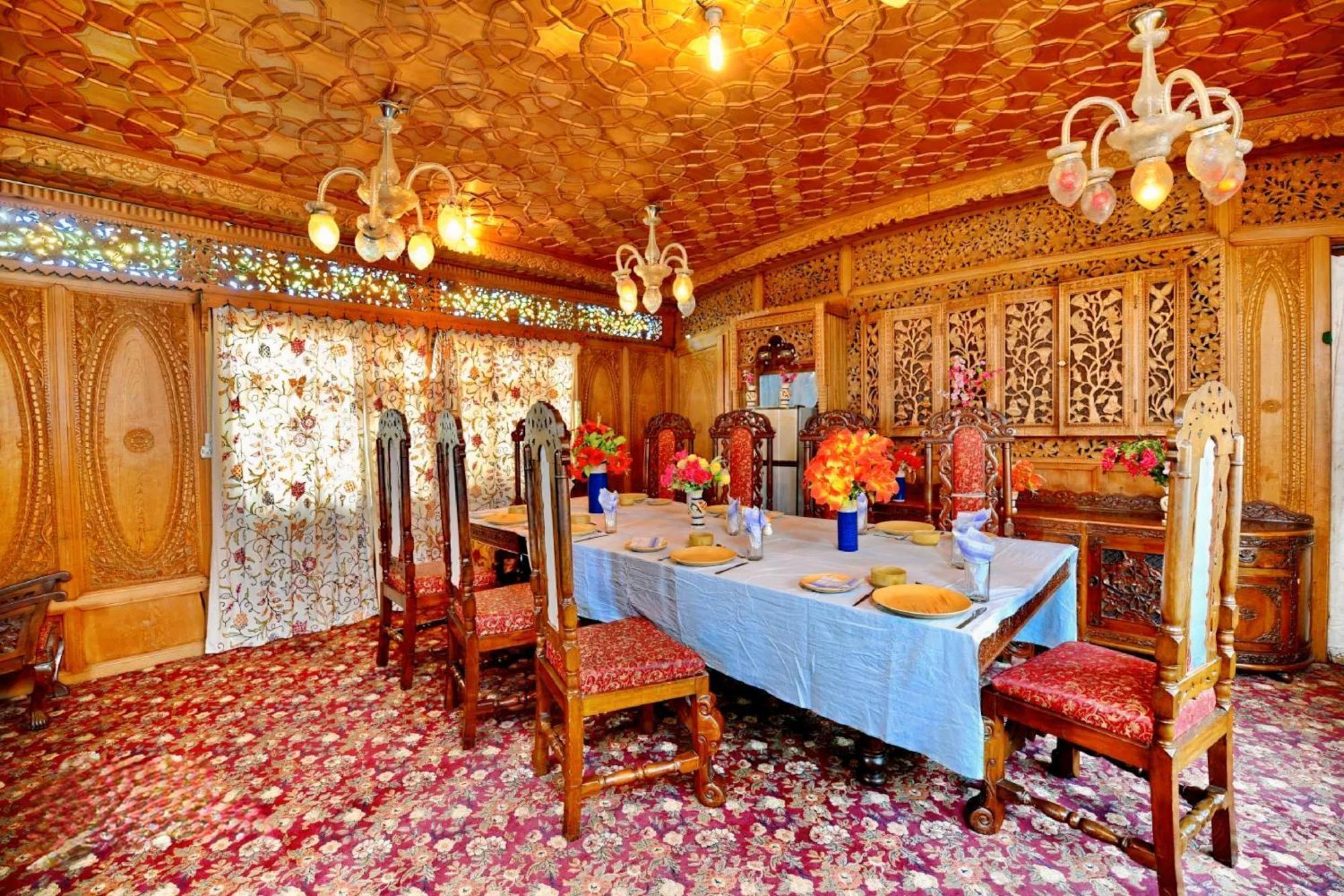 Heritage Amina Group Of Houseboats 4* Srinagar (Jammu and Kashmir)