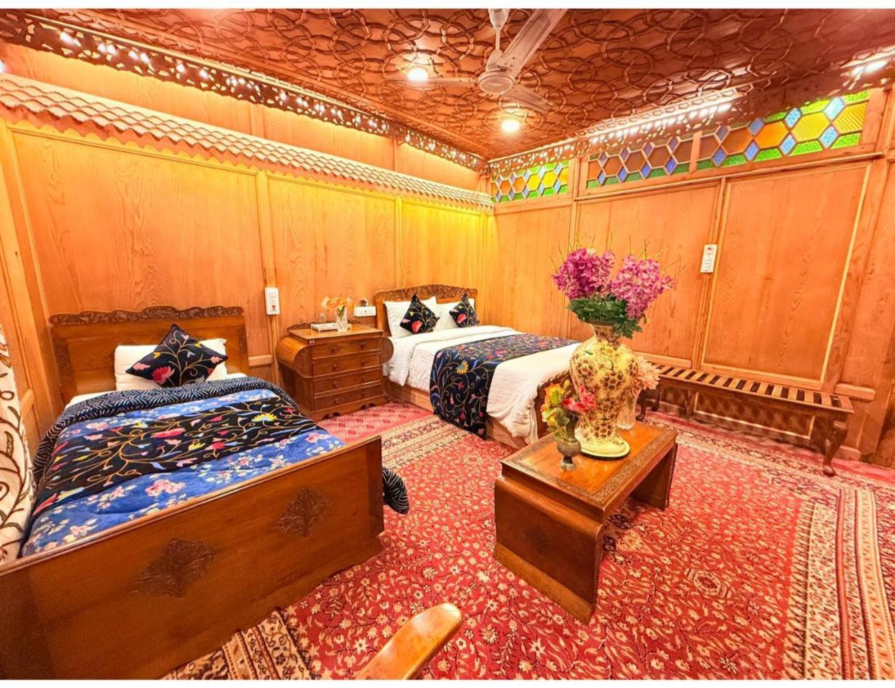Royal Dandoo Palace,
