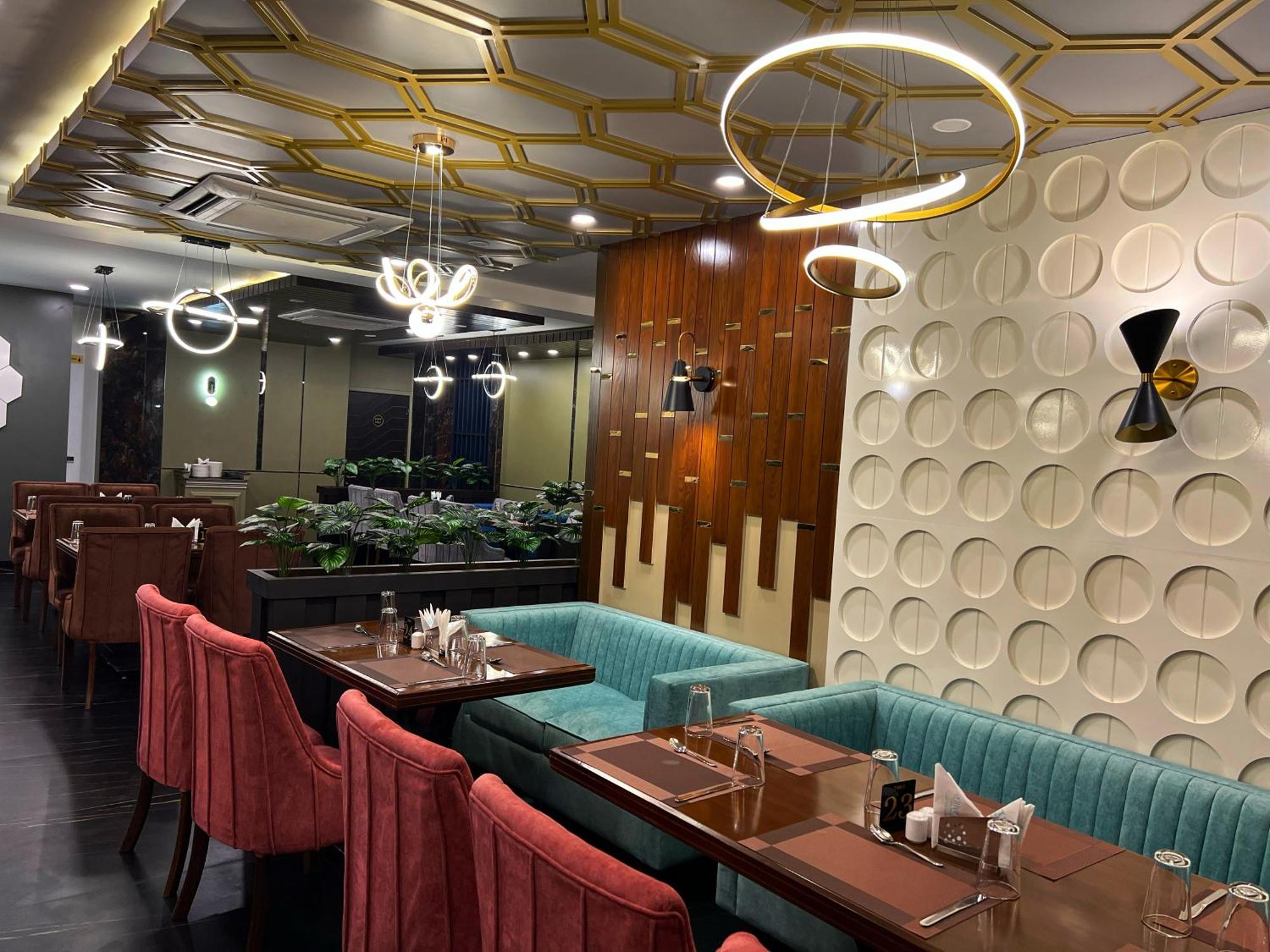 Hotel The Olive Srinagar (Jammu and Kashmir)