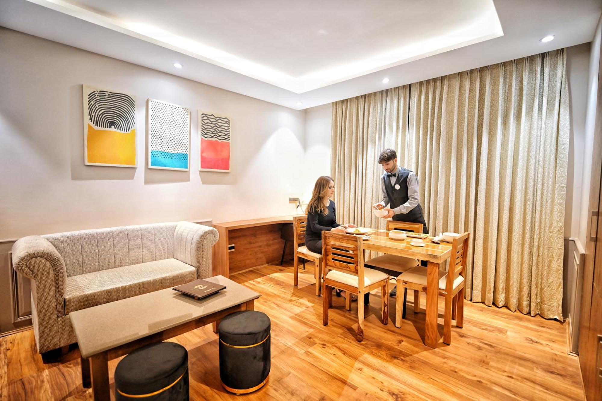 The Olive 4* Srinagar (Jammu and Kashmir)