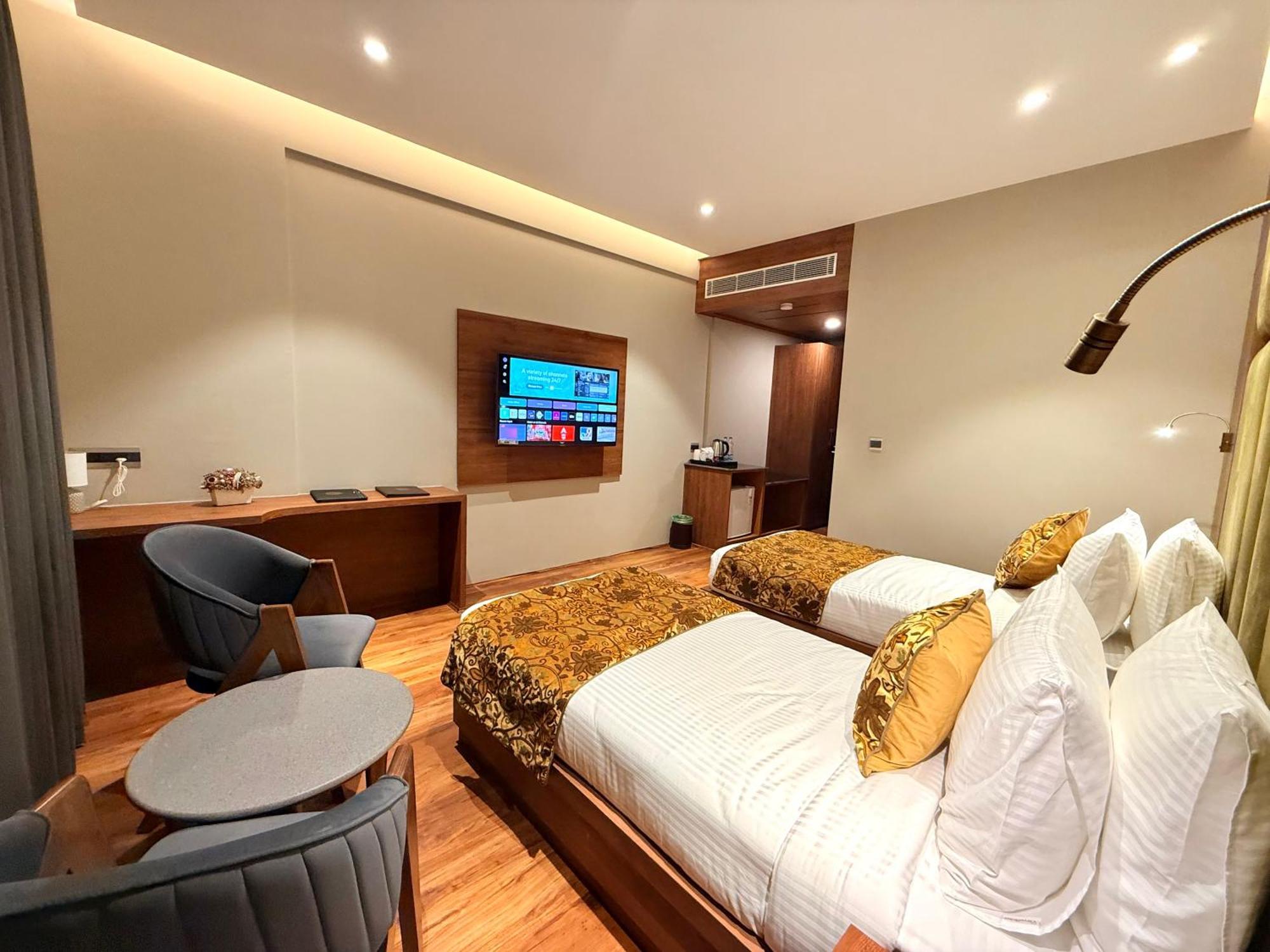The Olive 4*