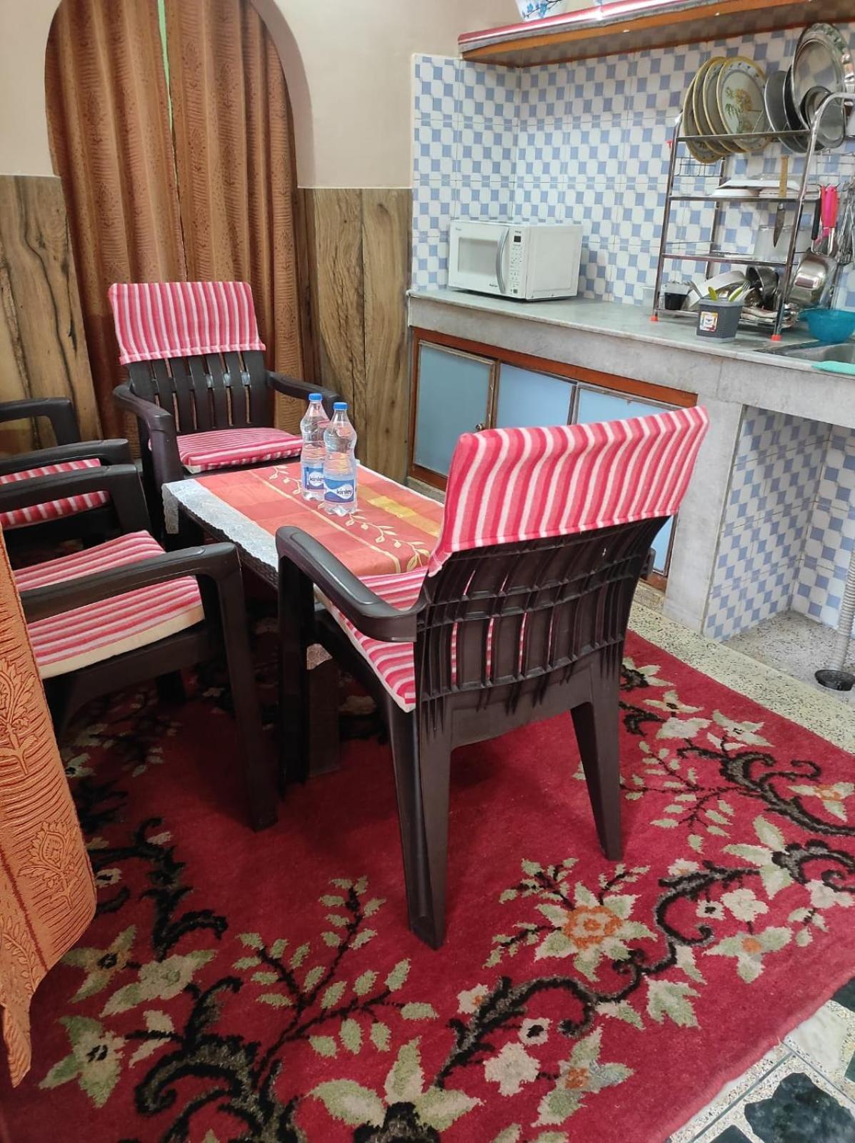 Serene Kashmir Homestay Srinagar (Jammu and Kashmir)