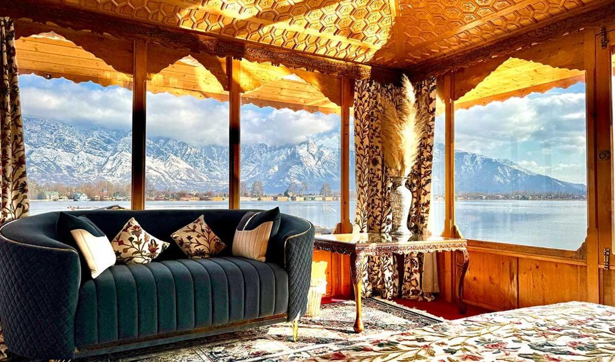 New Jacquline Heritage Houseboats Hotel 4*