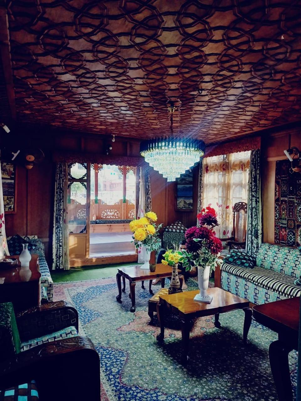 Houseboat Badami * Srinagar (Jammu and Kashmir)