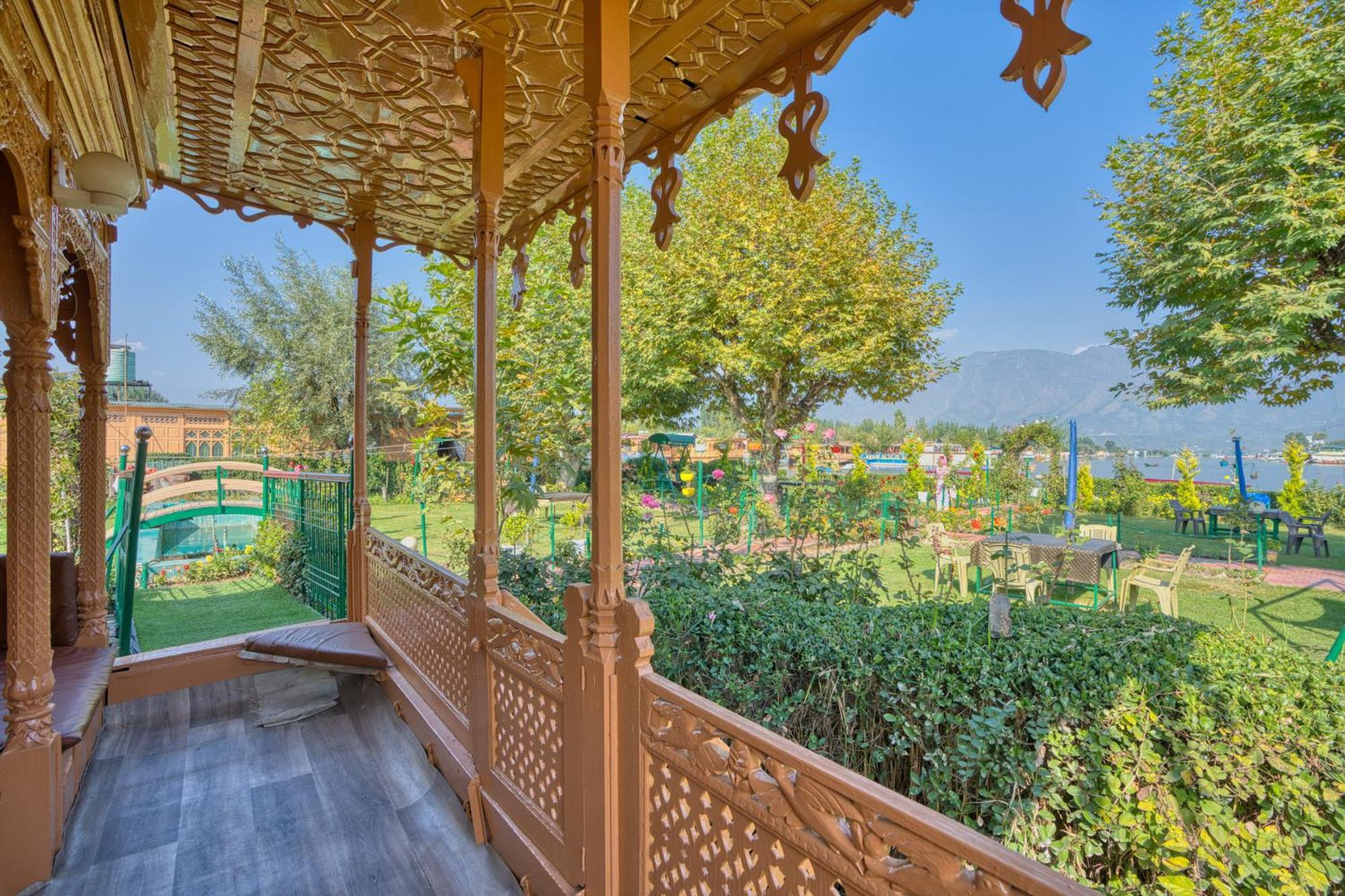 Hotel View Group Of Houseboats Srinagar (Jammu and Kashmir)