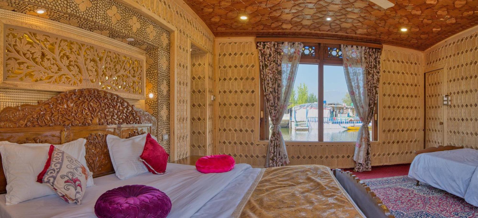 View Group Of Houseboats Srinagar (Jammu and Kashmir)