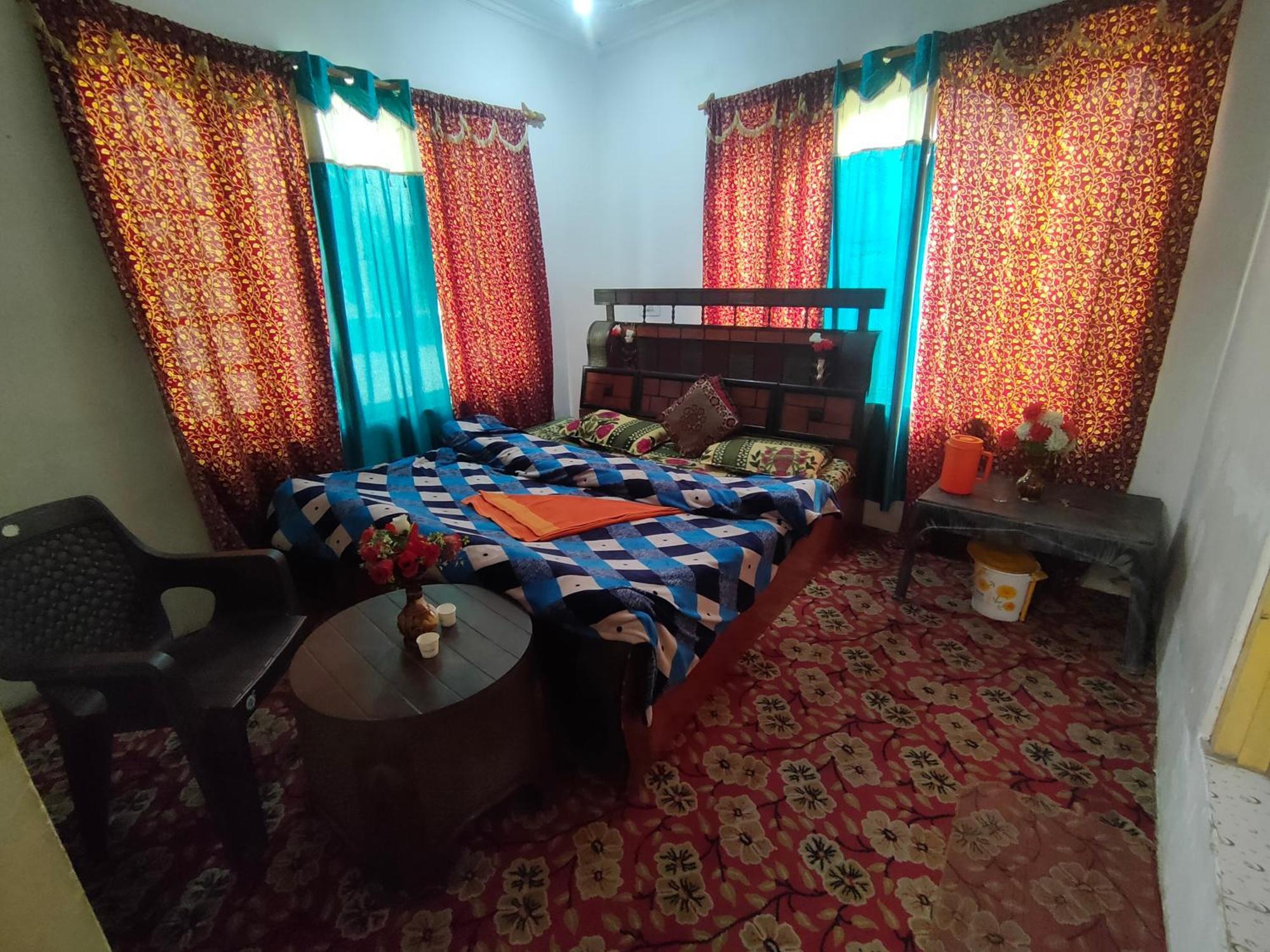 Guest house Kashmir Naaz *