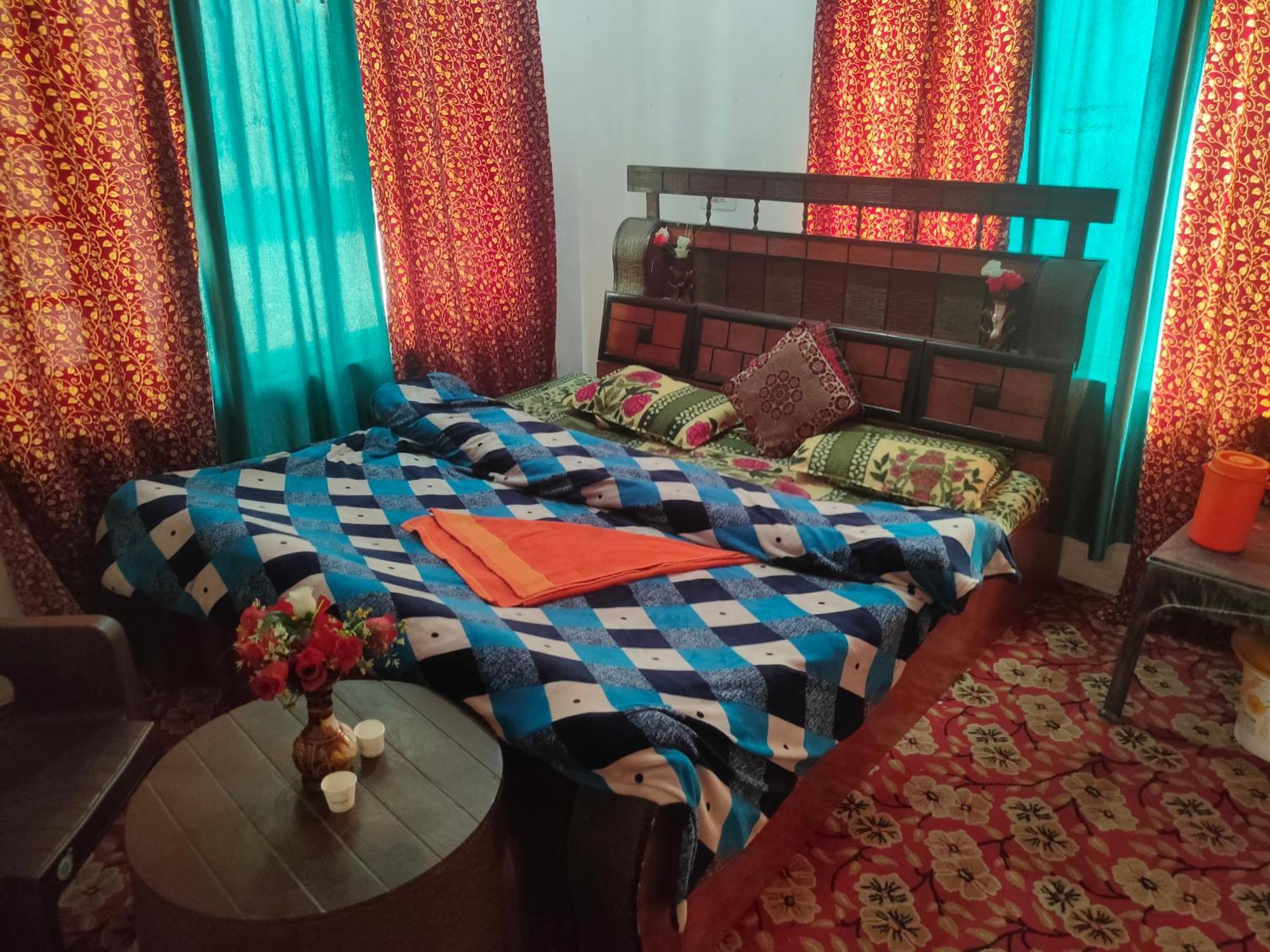 Guest house Kashmir Naaz Srinagar (Jammu and Kashmir)