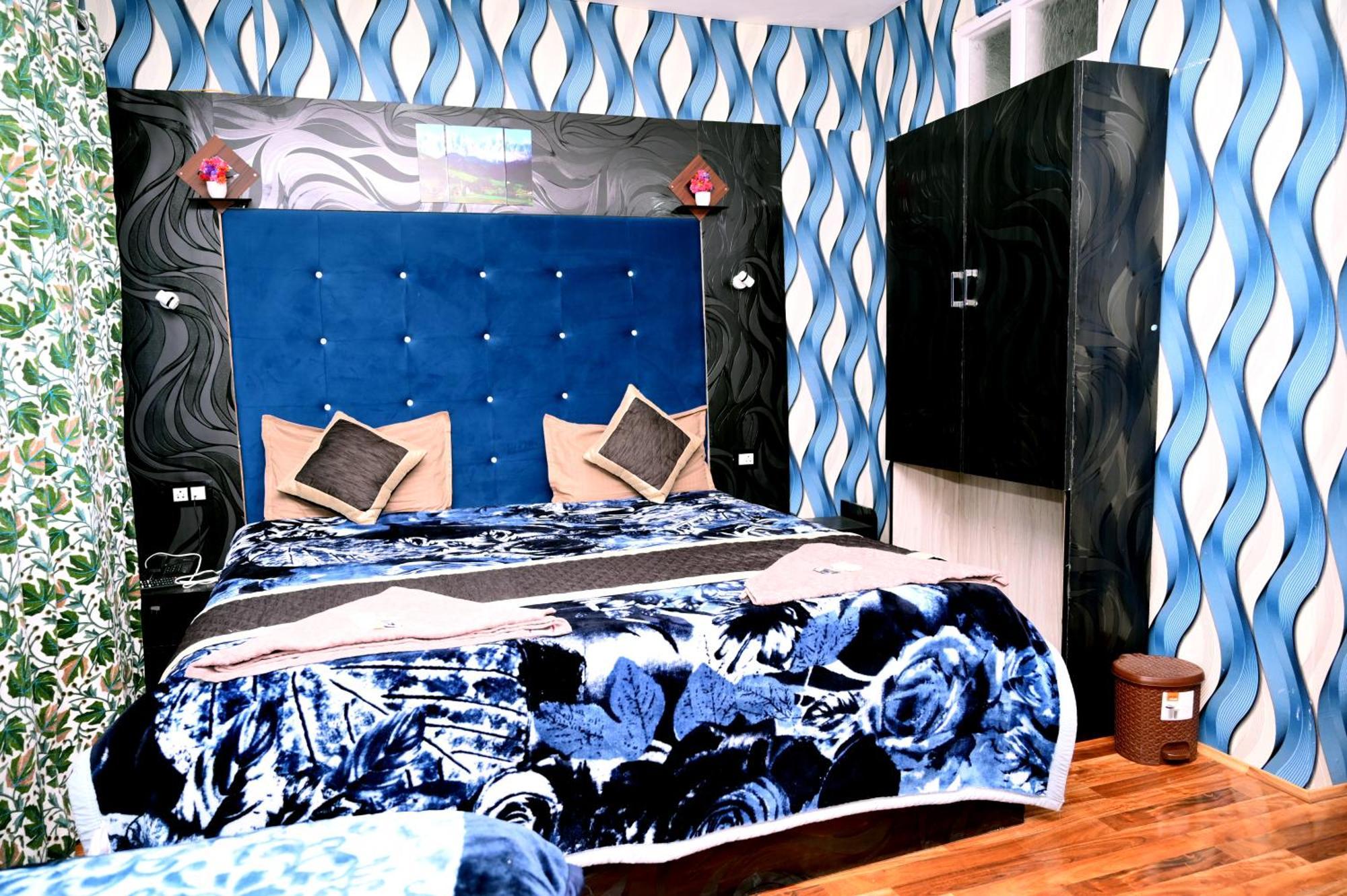 Mid Valley Residency Hotel Srinagar (Jammu and Kashmir)