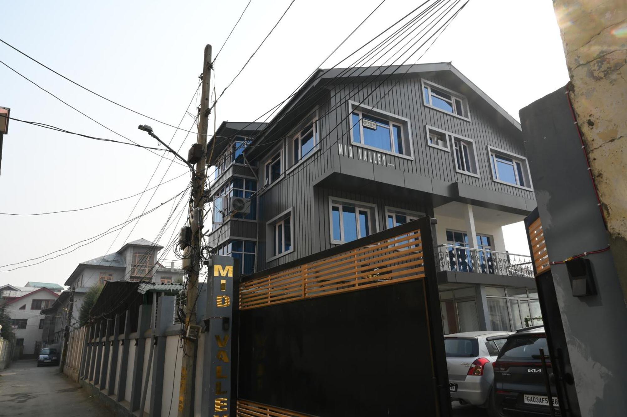 Mid Valley Residency Hotel 3*