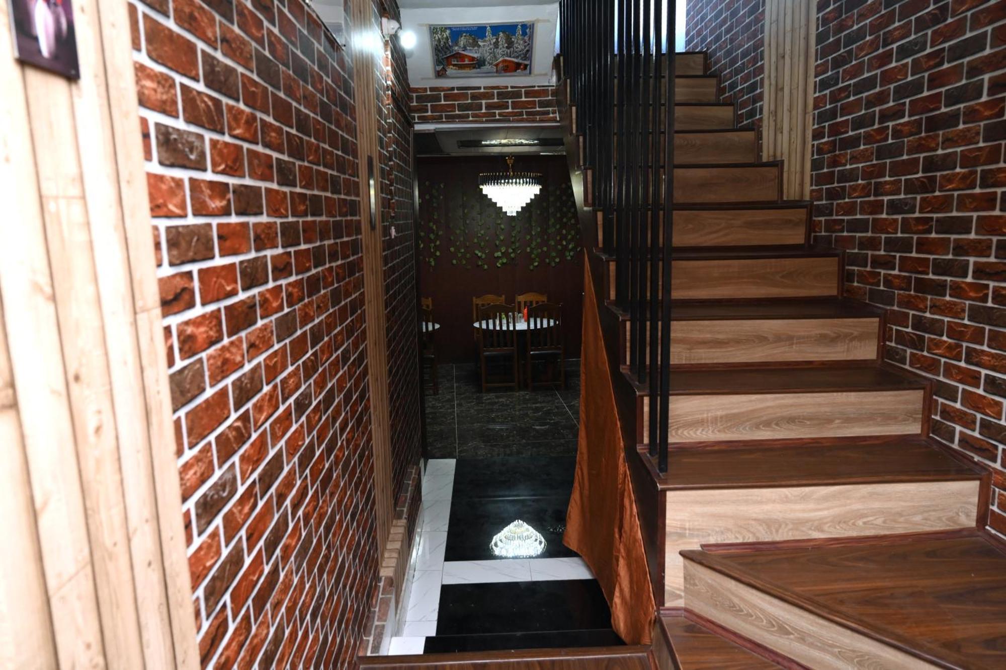 Mid Valley Residency 3* Srinagar (Jammu and Kashmir)