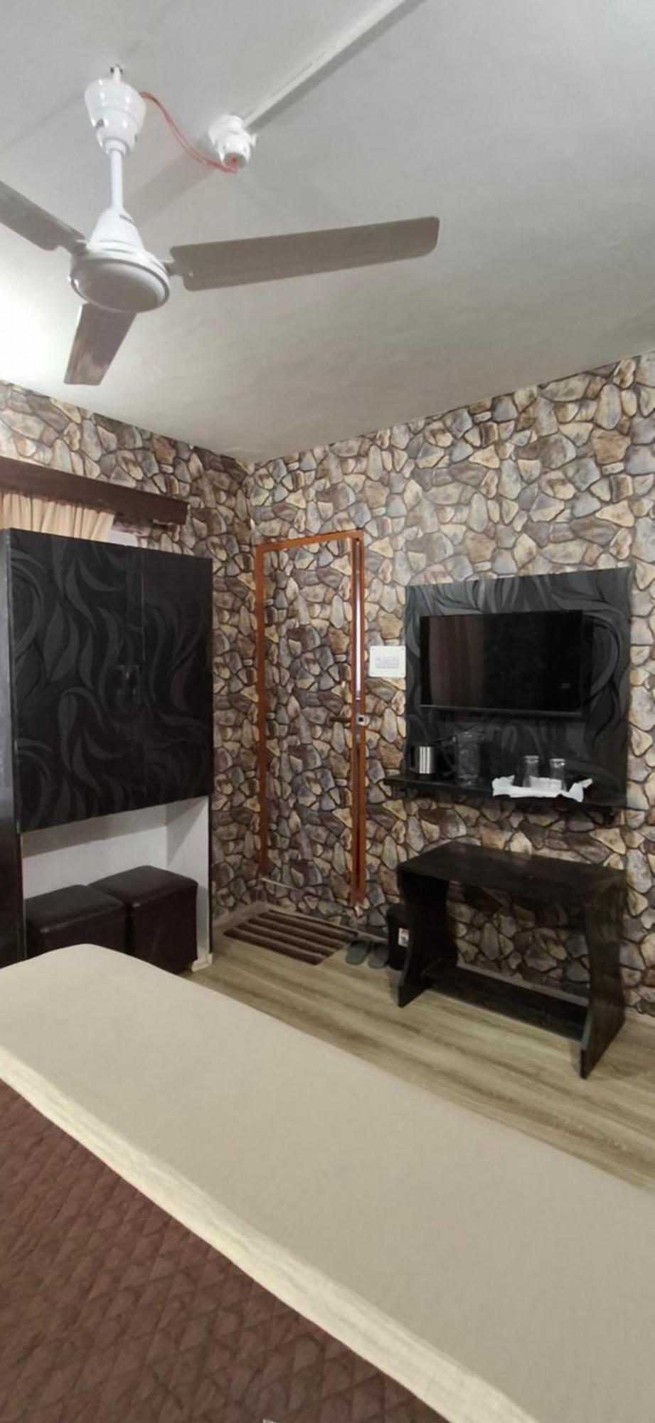 Hotel Mid Valley Residency 3*