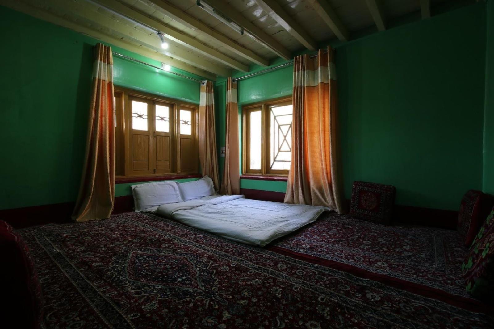 O Ar Hotel Srinagar (Jammu and Kashmir)