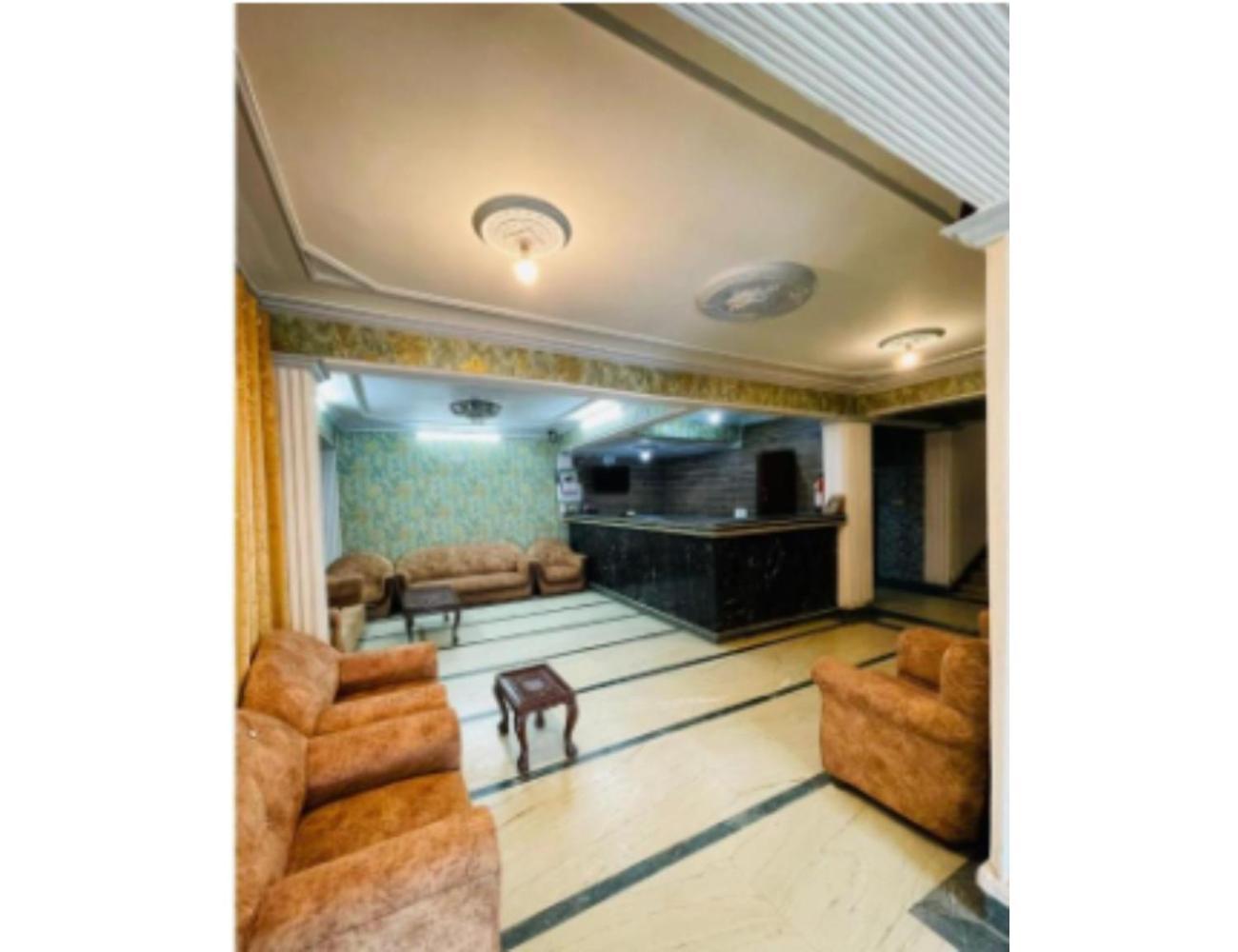 Hotel Muneer Ishfan, Srinagar, Near Dal Srinagar (Jammu and Kashmir)