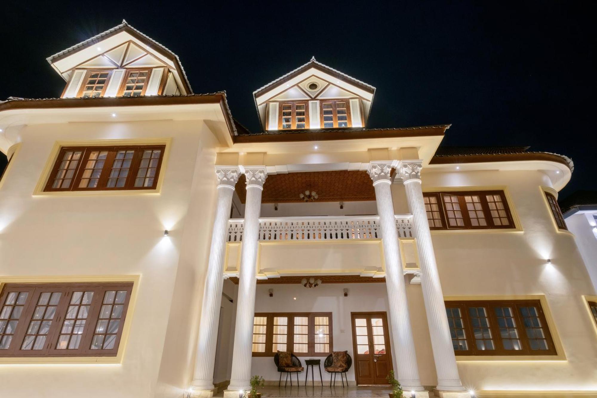 Hotel Moghal Mahal Rajbagh Srinagar (Jammu and Kashmir)