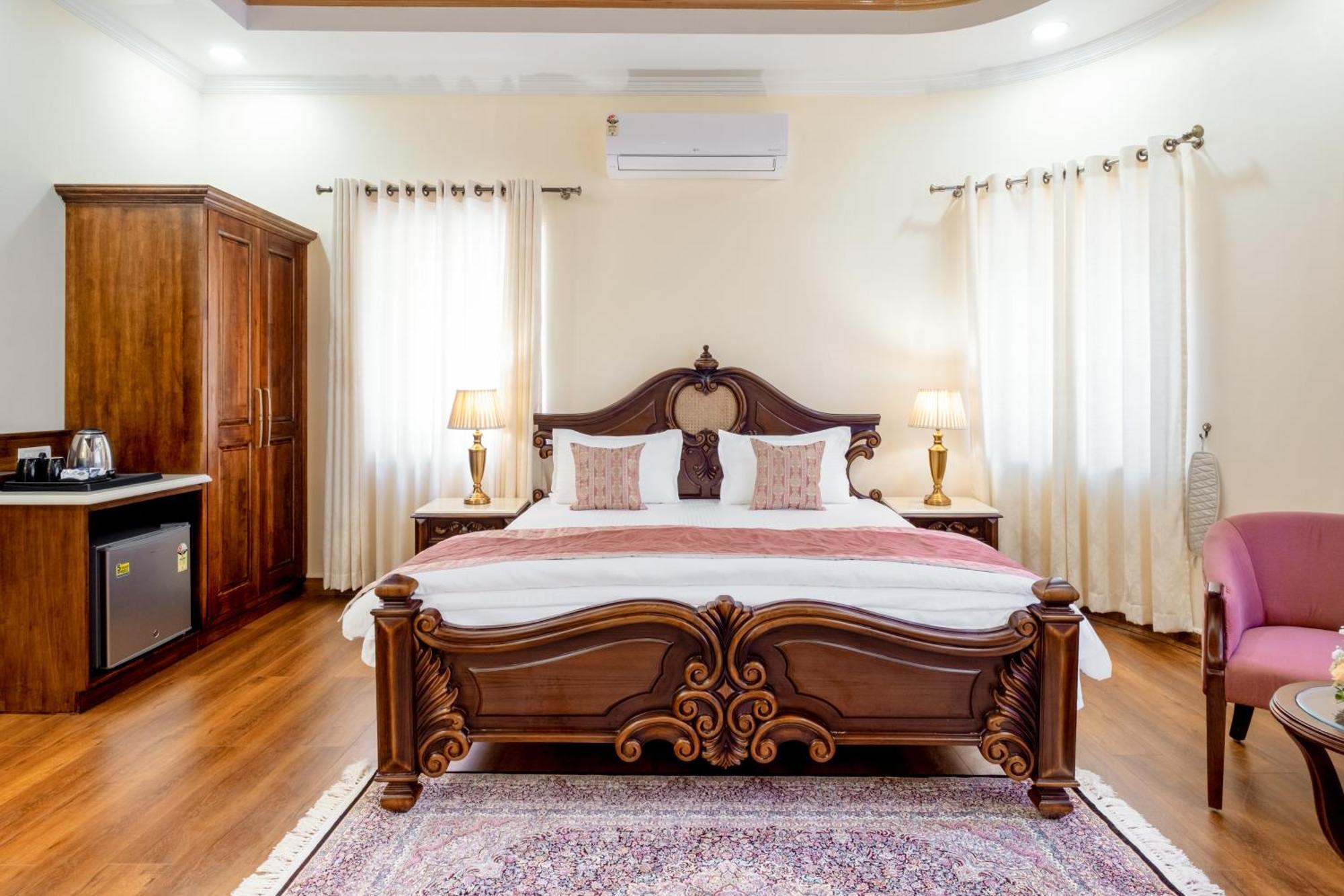 Moghal Mahal Rajbagh 4* Srinagar (Jammu and Kashmir)
