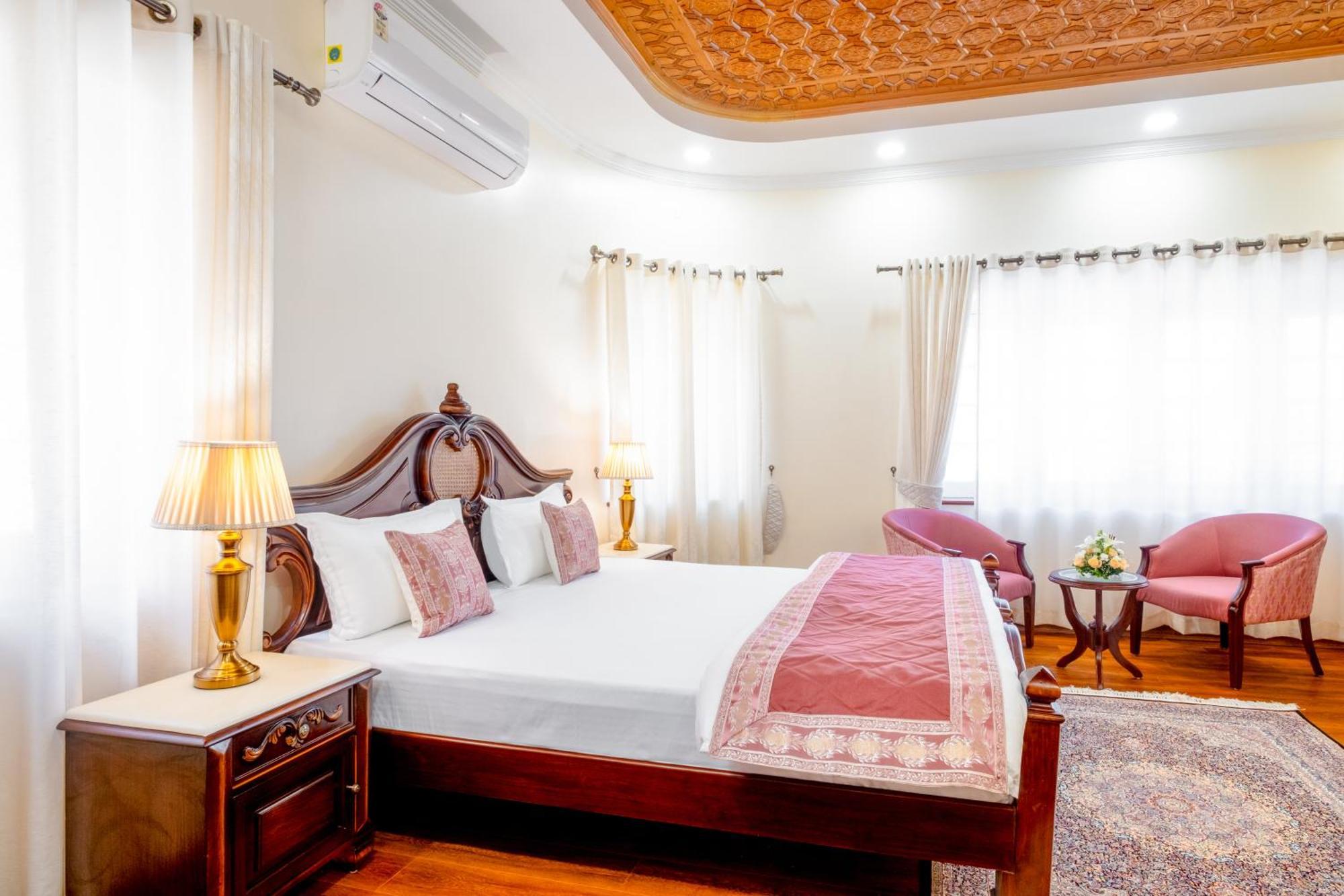 Moghal Mahal Rajbagh Hotel Srinagar (Jammu and Kashmir)