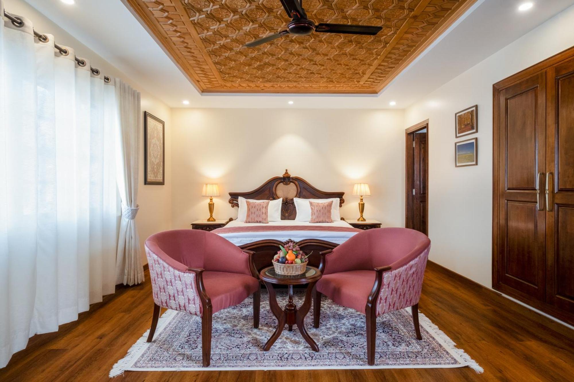 Moghal Mahal Rajbagh