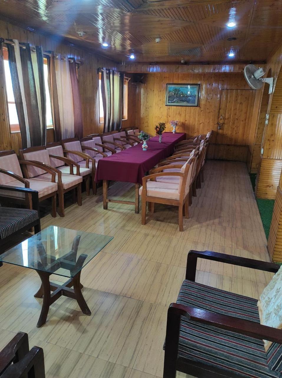 Dilshan Srinagar (Jammu and Kashmir)