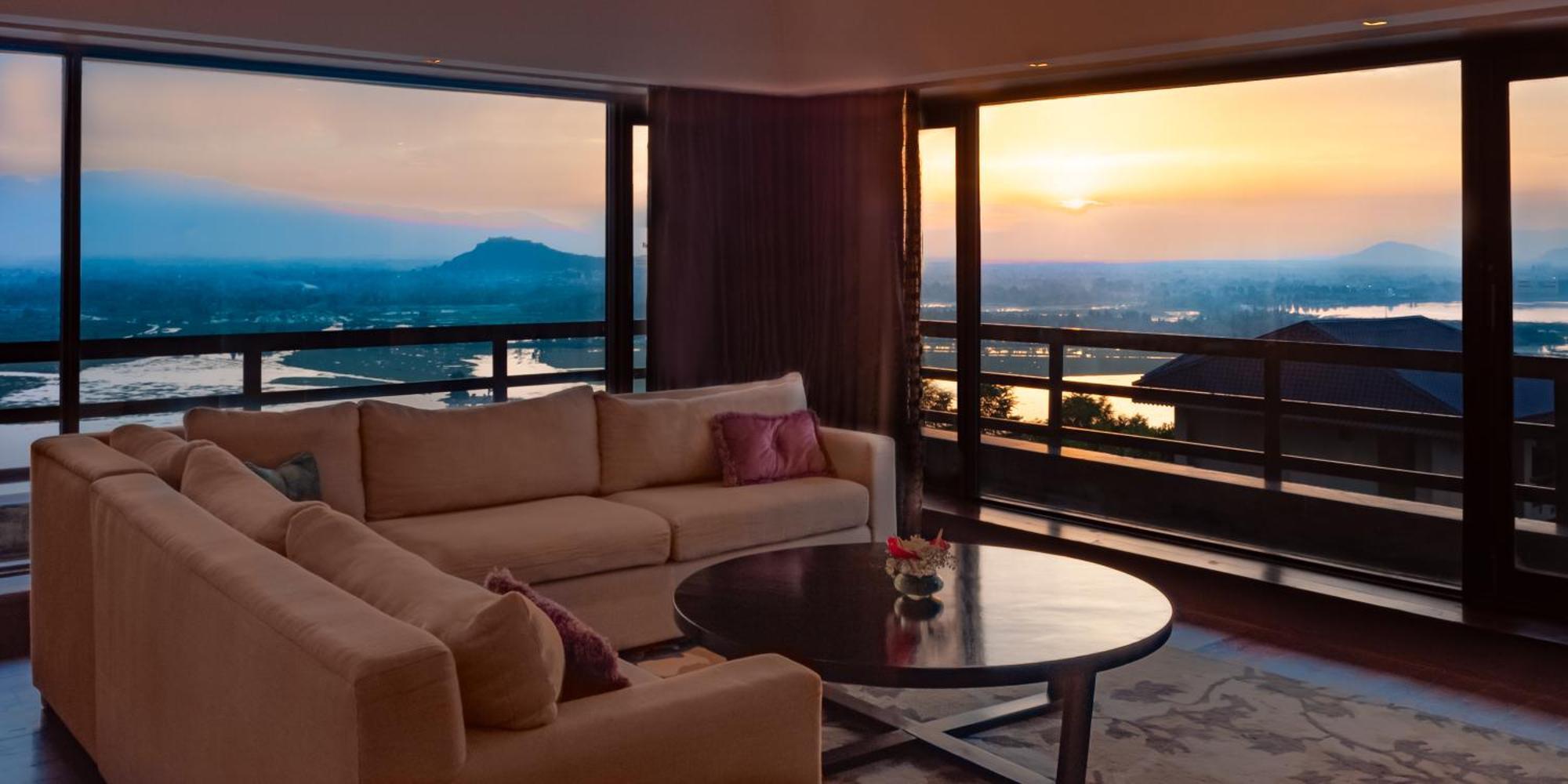 Taj Dal View Hotel Srinagar (Jammu and Kashmir)