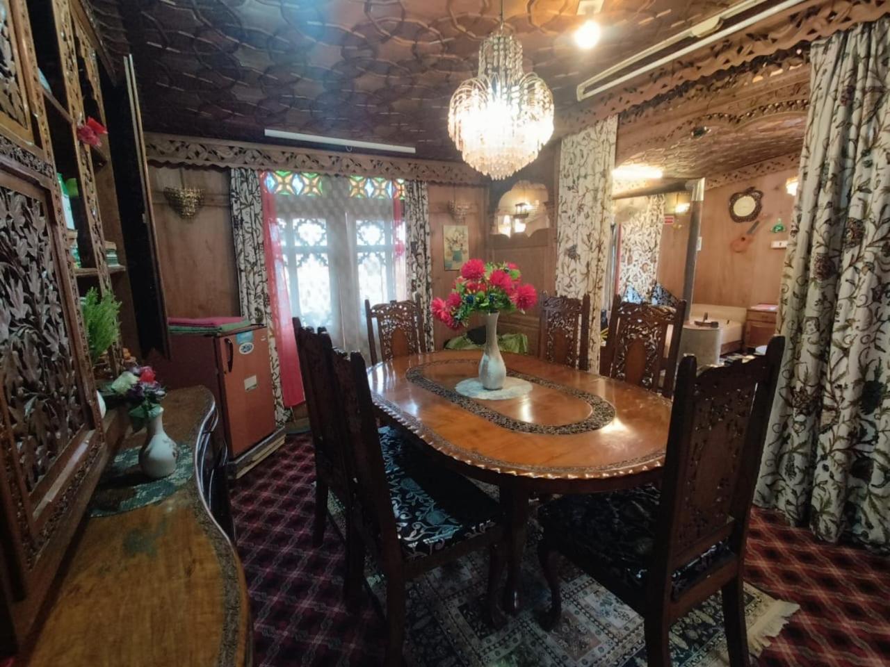 Hayat Group Of Houseboats Srinagar (Jammu and Kashmir)