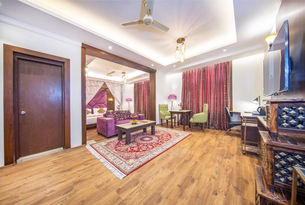 Solar Residency, Hotel 4*