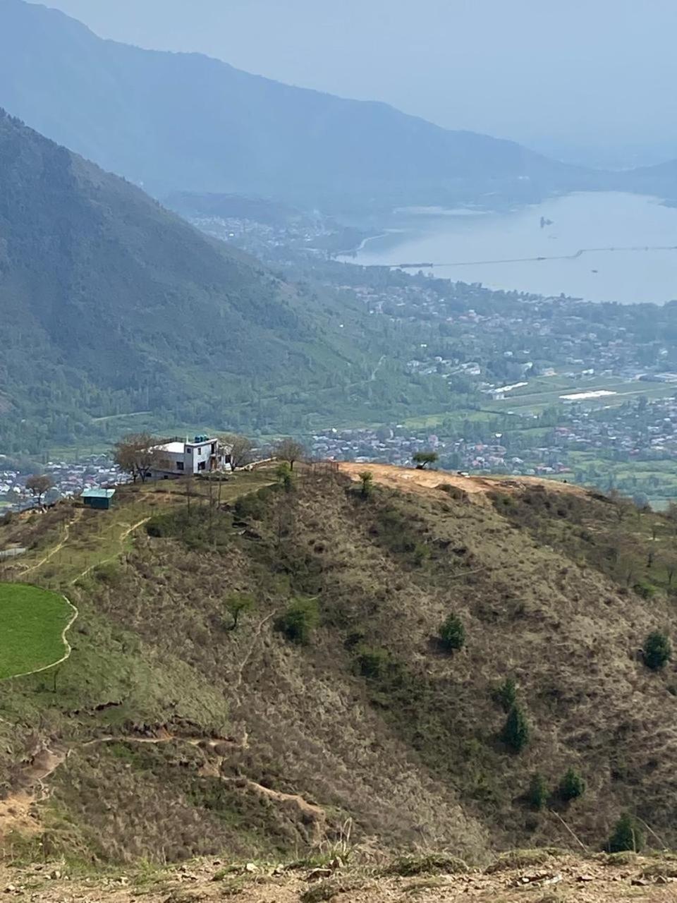 Lodge North Cliff Cafe & Retreat Srinagar (Jammu and Kashmir)