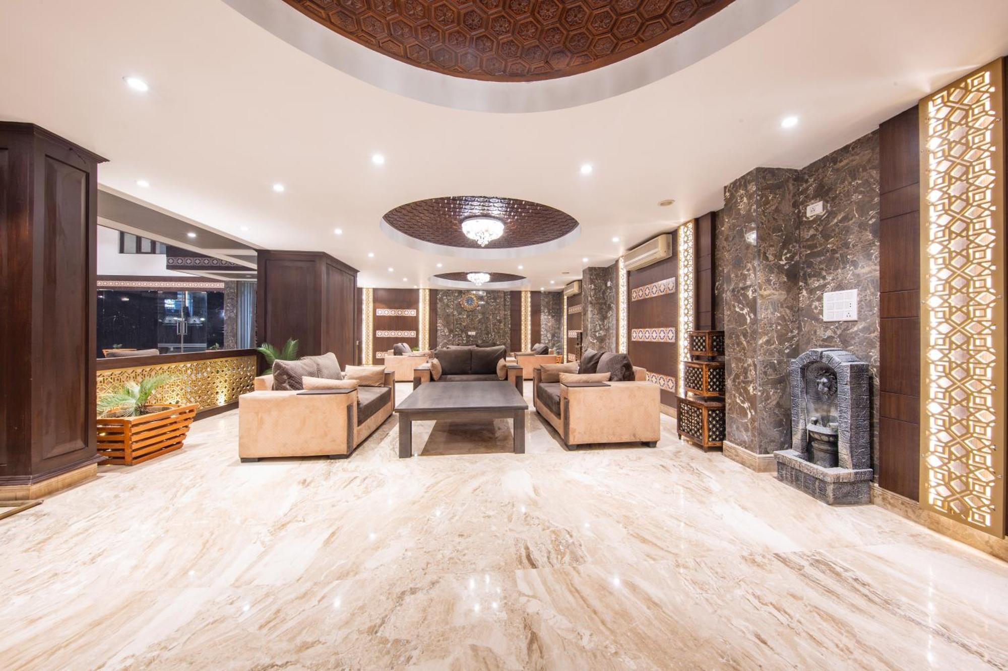 Solar Residency, 4*