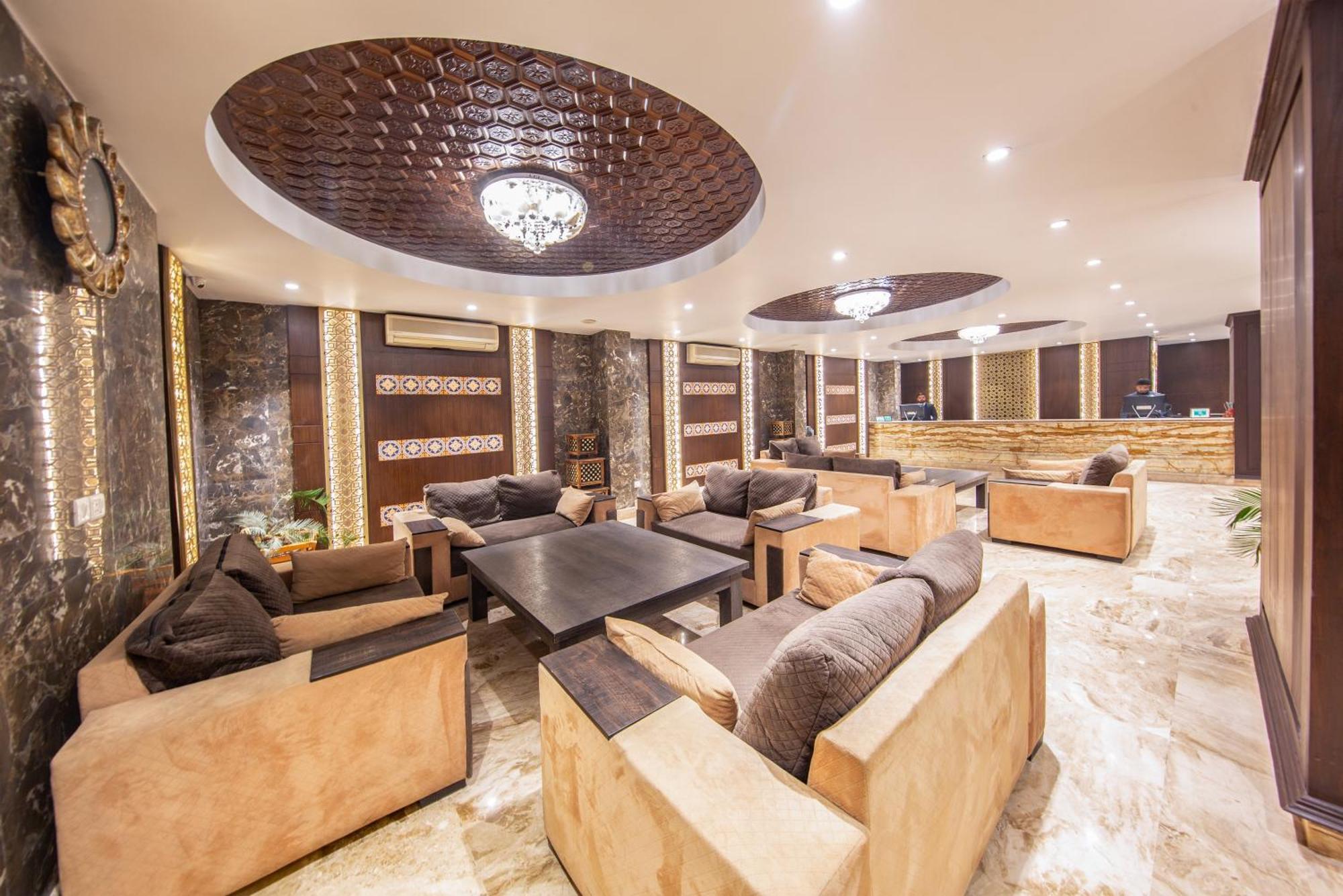 Solar Residency, Hotel