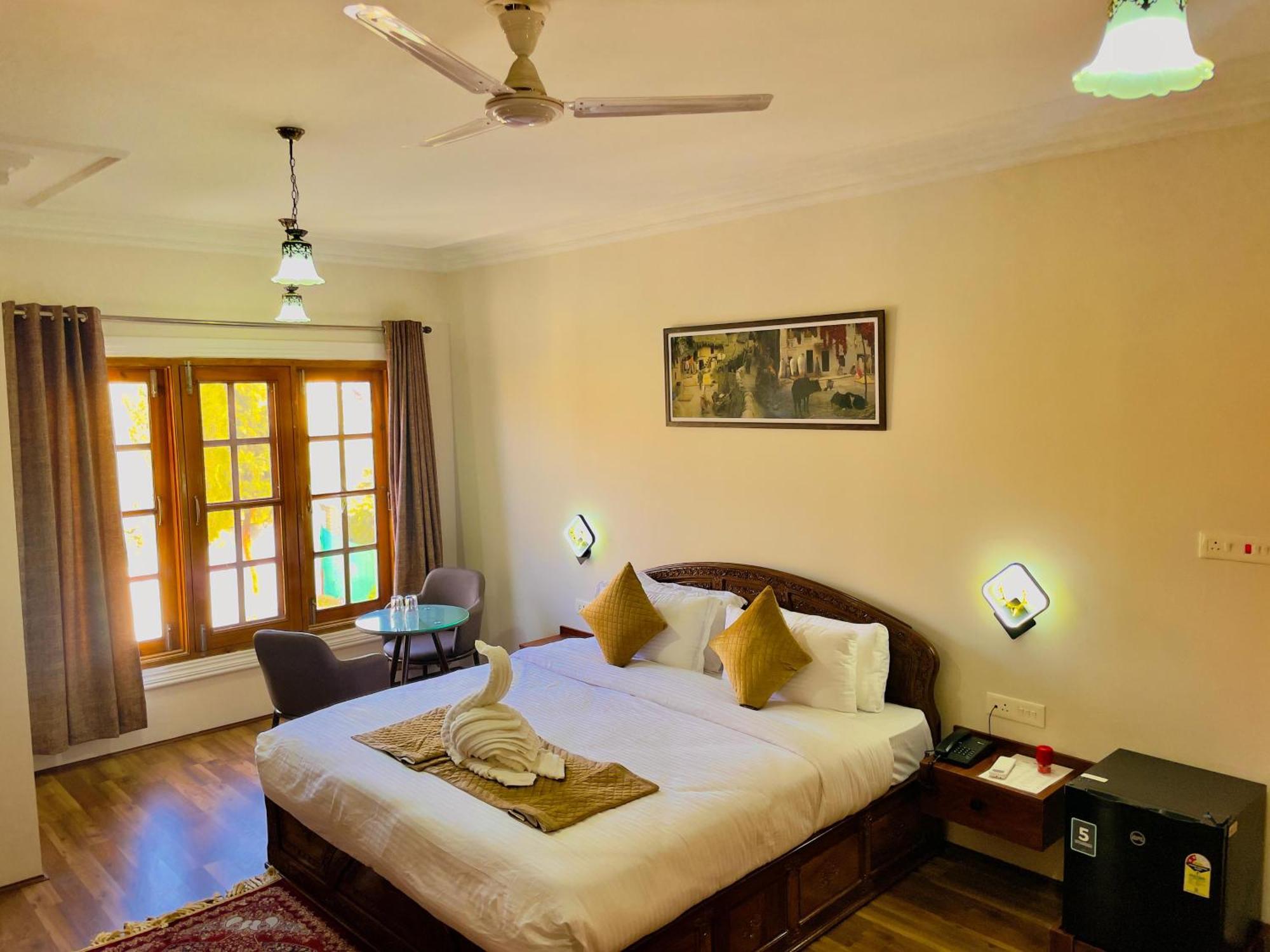 Gulberg By Pattern Hotel Srinagar (Jammu and Kashmir)