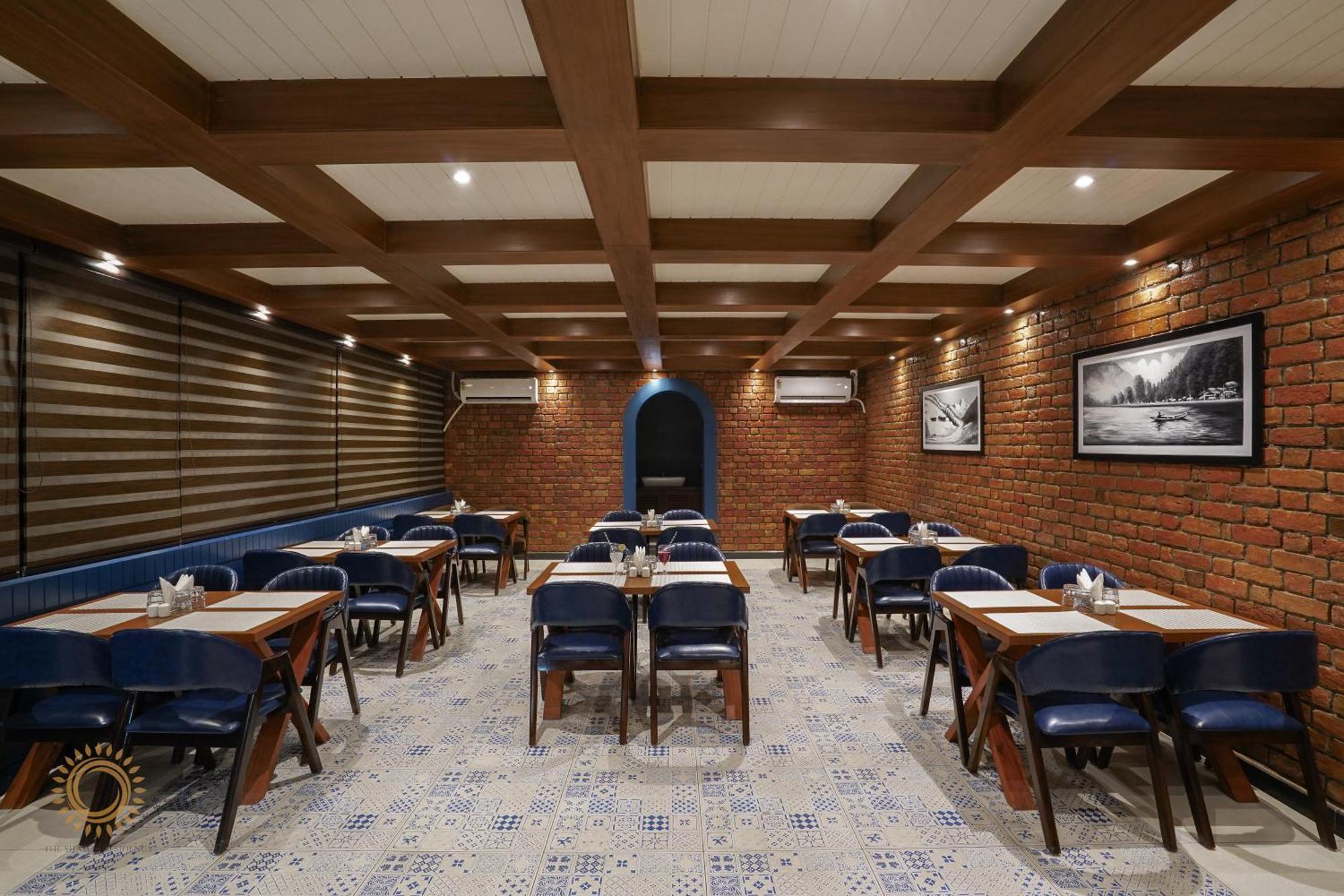 Hotel The Shamas Residency Srinagar (Jammu and Kashmir)